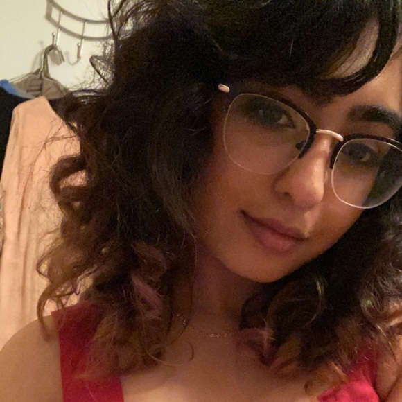 Meet your Posher, Aisha - Picture 8 of 9